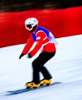 SRA滑雪场联盟2025—2026“冰雪丝路杯”粉雪联赛启幕