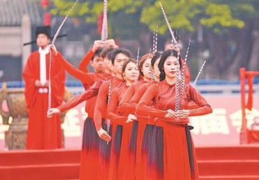 “波罗诞”千年庙会启幕 