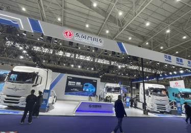 技术路线全覆盖，混动重卡双车出击，东风商用车如何定义绿色未来？