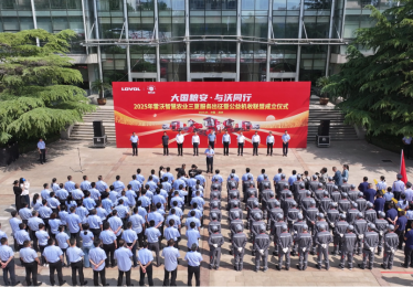 “党旗红”护航“麦浪黄” 潍柴雷沃党员先锋队再踏丰收征程