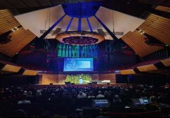 中国水环境集团副总裁张璐晶出席第十届国际水协大会 分享智慧治水经验