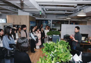北二外与西麦克展览公司深化校企合作 共育会展英才
