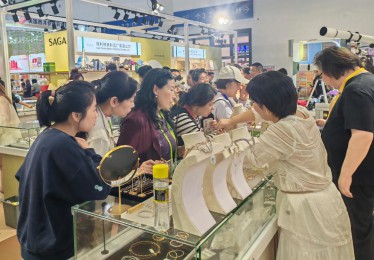 消博会港澳台参展商看好市场前景